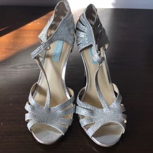 Betsy Johnson tstrap heels